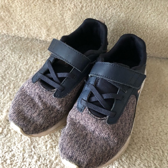 Girl Puma Sneakers - Picture 4 of 6